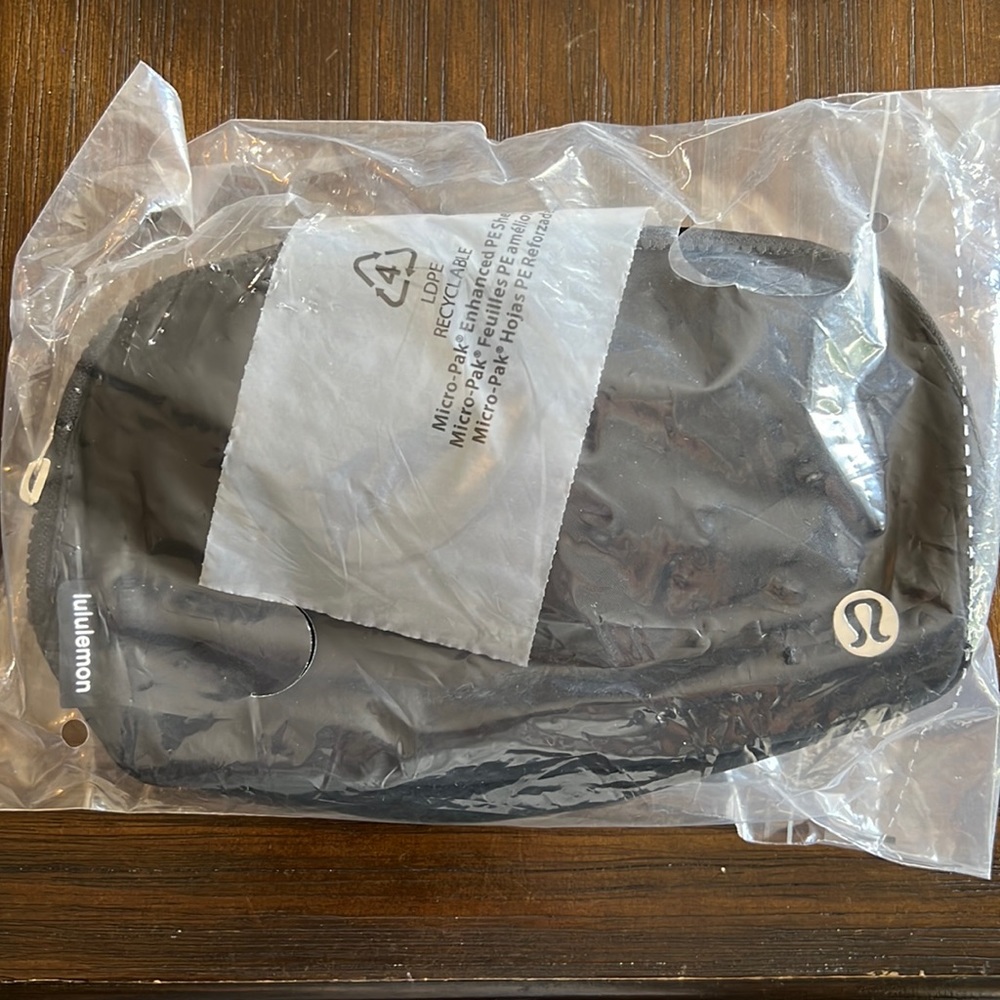 Lululemon everywhere belt bag
